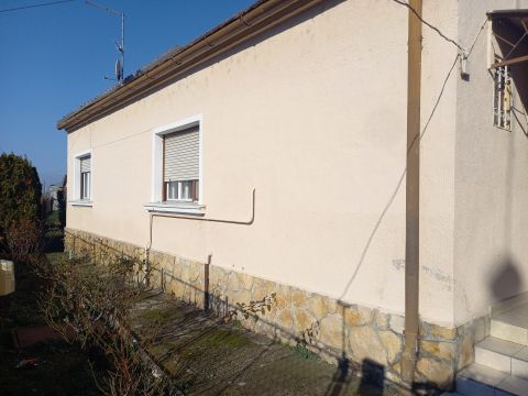 Eladó Ház 8500 Pápa 