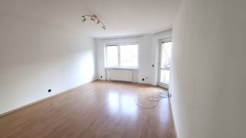 Eladó Lakás 9700 Szombathely , Oladi városrészen első emeleti 3 szobás lakás!