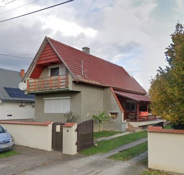 Eladó Ház 7773 Villány , 7773 Villány, Családi házas.