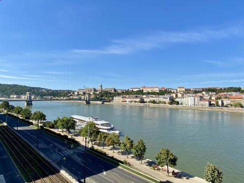 Eladó Lakás 1054 Budapest 5. kerület , 1054 Széchenyi tér közelében