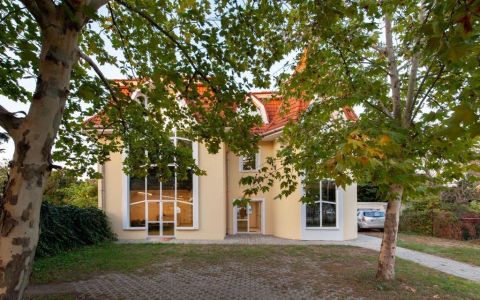 Eladó Ház 1183 Budapest 18. kerület 1183 Budapest 18, Családi házas