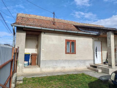 Eladó Ház 5126 Jászfényszaru 5126 Jászfényszaru, Csendes