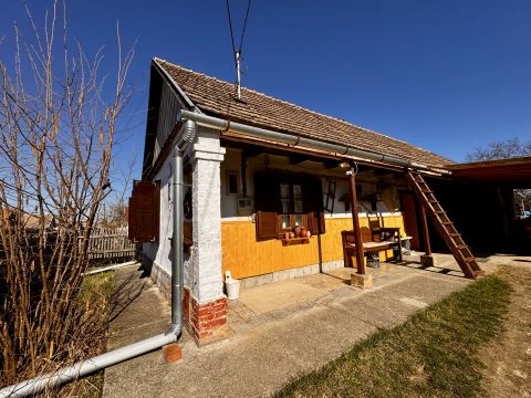 Eladó Ház 2253 Tápióság 