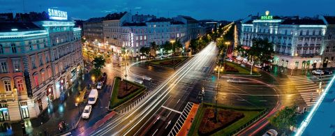 Eladó Lakás 1067 Budapest 6. kerület , OKTOGONNÁL - 3 apartmanná osztott, erkélyes, napos !