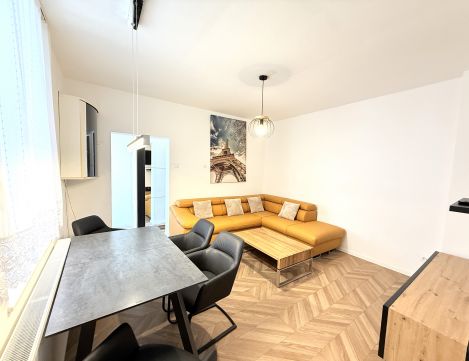 Eladó Lakás 1205 Budapest 20. kerület Felújított, kerttel, tárolóval, akár két generációnak