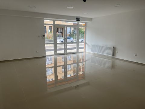 Kiadó Üzlethelyiség 2760 Nagykáta Központban kiadó 47 nm-es üzlethelyiség!