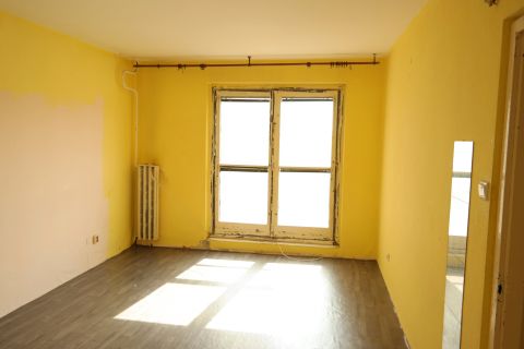 Eladó Lakás 1039 Budapest 3. kerület Lukács Gy. utcában felújítandó, tehermentes, birtokba vehető