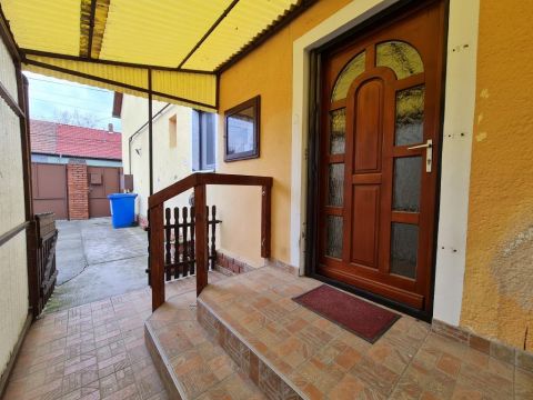 Eladó Ház 8500 Pápa , 8500 Pápa, Kilián