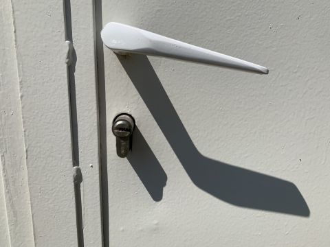 Eladó Parkoló 7624 Pécs ELADÓ NAGYMÉRETŰ GARÁZS A JAKABHEGYI ÚTON!