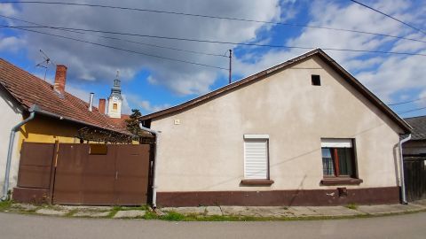 Eladó Ház 6070 Izsák 
