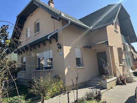 Eladó Ház 2730 Albertirsa , Erdő szélén