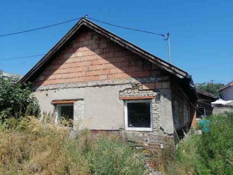 Eladó Ház 2536 Nyergesújfalu 