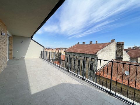 Eladó Lakás 1086 Budapest 8. kerület , Egyetemek szomszédságában: FIATAL PÁROKNAK ,DIÁKOKNAK EGYEDÜLÁLLÓKNAK, BEFEKTETŐKNEK