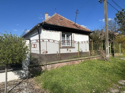 Eladó Ház 2737 Ceglédbercel , Liget utca