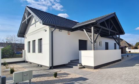 Eladó Ház 2750 Nagykőrös , AZONNAL  KÖLTÖZHETŐ, PRÉMIUM MINŐSÉGŰ  ÚJ HÁZ