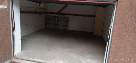 Eladó Parkoló 1141 Budapest 14. kerület YBL M Szakközépiskola közelében