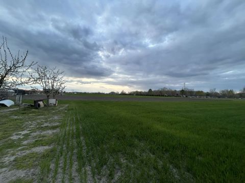 Eladó Telek 2370 Dabas Központban