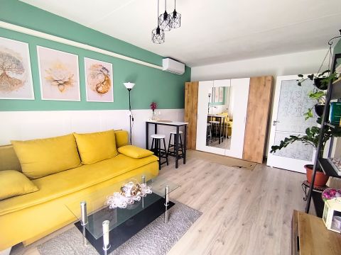 Kiadó Lakás 4032 Debrecen Felújított, bútorozott lakás a Doberdó utcán kiadó!