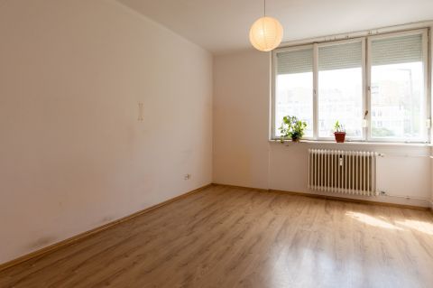 Eladó Lakás 8100 Várpalota 