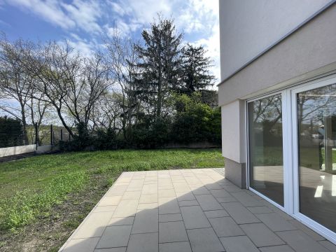 Eladó Lakás 1126 Budapest 12. kerület , Orbán tér közelében-SAJÁT KERT,GARÁZS,AUTÓBEÁLLÓ,KÖLTÖZHETŐ