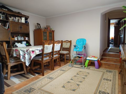 Eladó Ház 2700 Cegléd , Cegléden Budai Delikát közelében 2 szoba+nappalis ház eladó