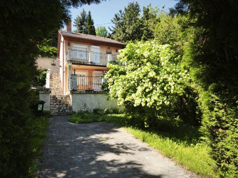 Eladó Ház 2458 Kulcs , Kulcson - Duna parthoz közel, hétvégi ház eladó!