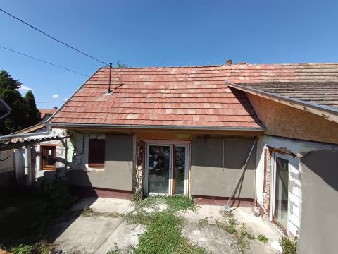 Eladó Ház 2300 Ráckeve , Felújított családi ház 100 m-re a Duna parttól