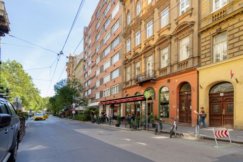 Eladó Lakás 1065 Budapest 6. kerület Nagymező utca