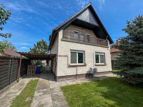 Eladó Ház 2344 Dömsöd Felújított családi ház Dömsödön