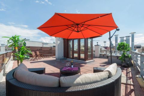 Eladó Lakás 1066 Budapest 6. kerület , Egyedi penthouse lakás a VI.ker szívében