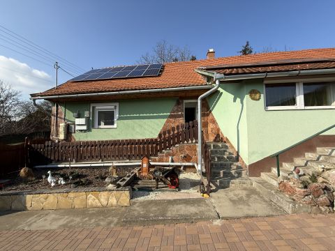 Eladó Ház 2821 Gyermely , Gyarmatpuszta