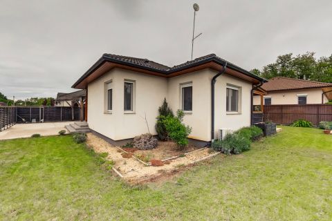 Eladó Ház 6000 Kecskemét , 6000 Kecskemét Katonatelep