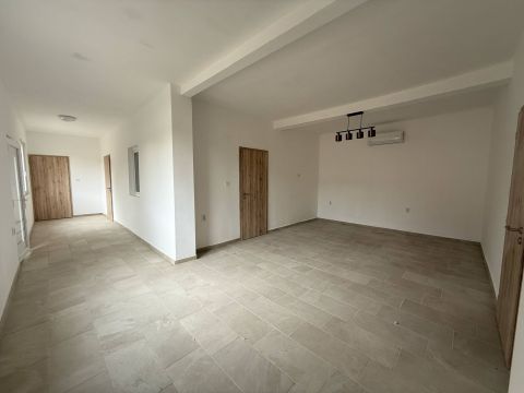 Eladó Ház 6326 Harta , FELÚJÍTOTT, NAPPALI + 3 SZOBÁS CSALÁDI HÁZ ELADÓ