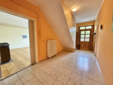 Eladó Ház 7039 Németkér Két szintes medencés ház csendes utcában
