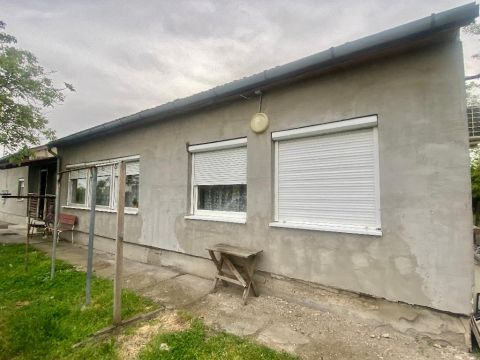 Eladó Ház 5137 Jászkisér , 5137 Jászkisér, település széle