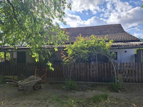 Eladó Ház 2747 Törtel , Nincs utca