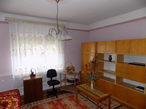 Eladó Ház 4288 Újléta , Központ