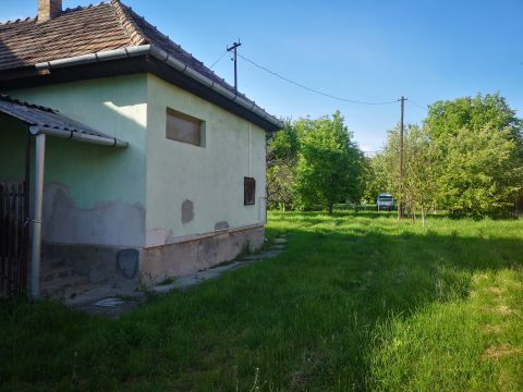 Eladó Ház 2073 Tök 