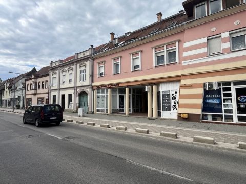 Eladó Lakás 7800 Siklós 