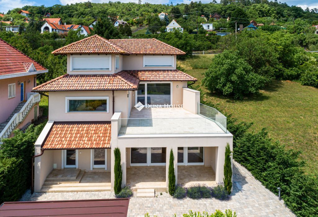 Eladó ház, Balatongyörök