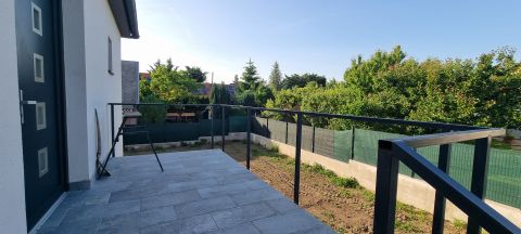 Eladó Lakás 2092 Budakeszi , Csendes utcában