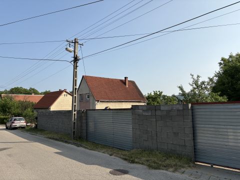 Eladó Telek 2509 Esztergom 