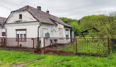 Eladó Ház 7516 Berzence , Berzence csendes mellékutcájában eladó kertes családi ház! 