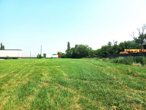 Eladó Telek 4100 Berettyóújfalu , Központjában, Főút mellett 