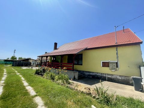 Eladó Ház 7200 Dombóvár , Belvároshoz közel