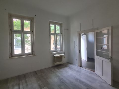 Eladó Lakás 1047 Budapest 4. kerület , Újpest központ közelében - szuper befektetés