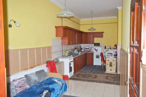 Eladó Lakás 6041 Kerekegyháza Kétszobás,földszinti lakás Kerekegyháza központjában ELADÓ