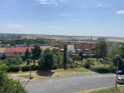 Kiadó Lakás 7100 Szekszárd 