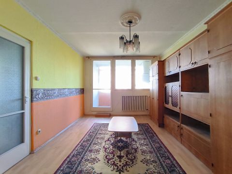 Eladó Lakás 1039 Budapest 3. kerület , Lukács György utcában 51 nm, 4. emelti, erkélyes, 2 szobás