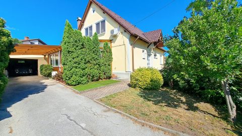 Eladó Ház 8105 Pétfürdő 
